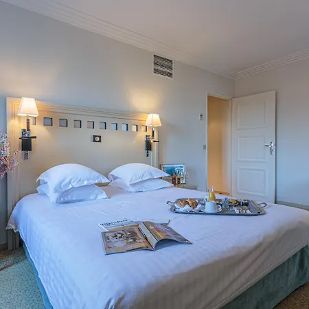 Grand Tonic & Nuxe Biarritz