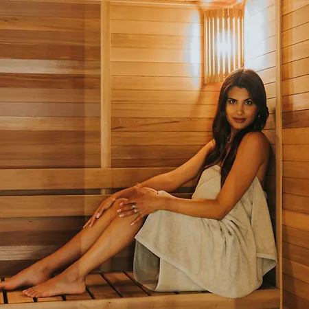 Hotel Grand Tonic & Nuxe 4*