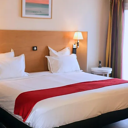 Grand Tonic & Nuxe 4* Μπιαρίτζ