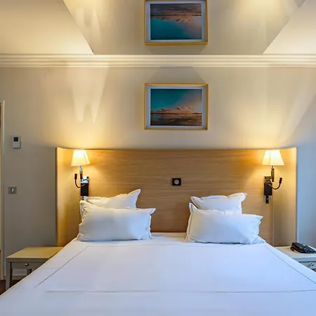 Grand Tonic & Nuxe Hotel 4*