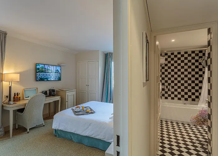 Grand Tonic & Nuxe Μπιαρίτζ