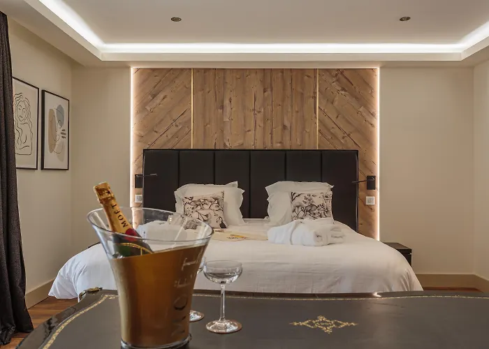 Grand Tonic & Nuxe Μπιαρίτζ