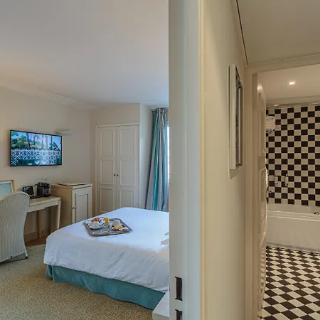 Grand Tonic & Nuxe Biarritz