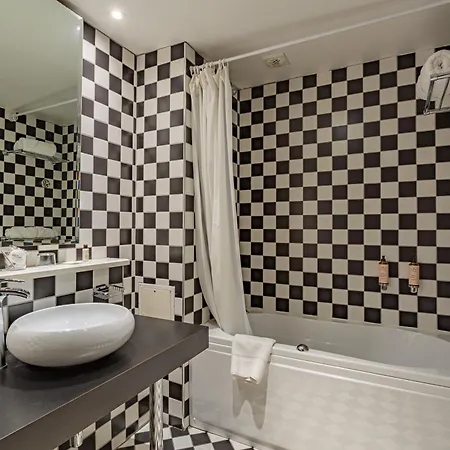 Hotel Grand Tonic & Nuxe 4*