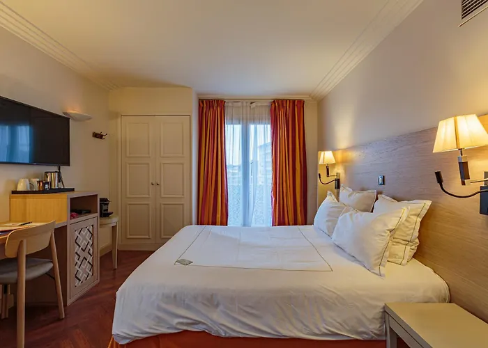 Grand Tonic & Nuxe Hotel 4*