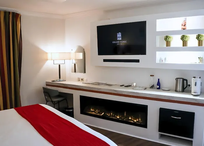 Hotel Grand Tonic & Nuxe 4*